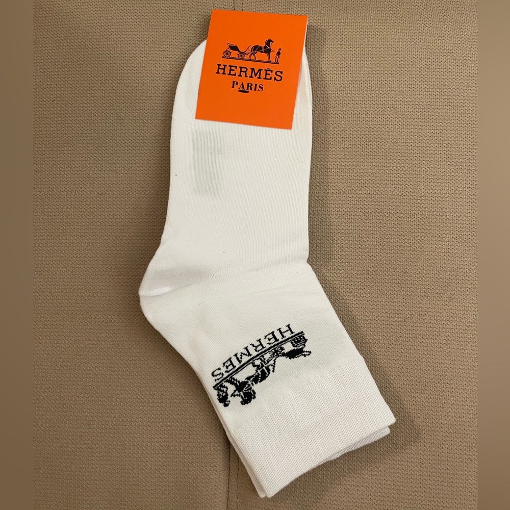 Chic Graphic Carriage Cotton Blend Socks – White & Black - Picture 3 of 3
